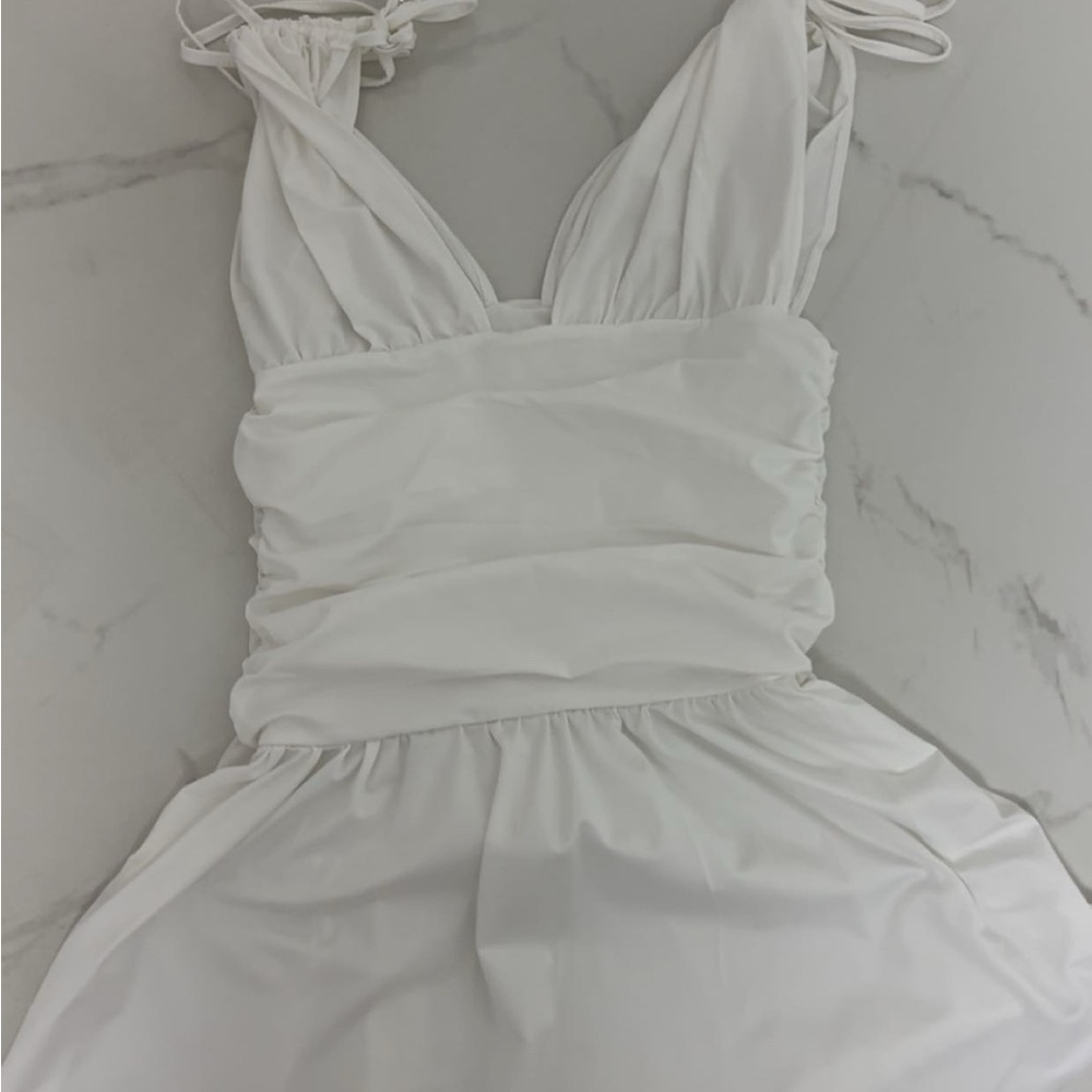 Elegan white dress/ giulia mini dress - Picture 2 of 2